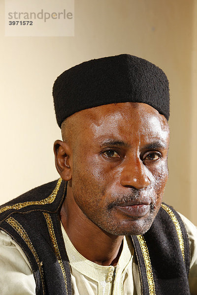 Imam Moussa Nchamoun  Portrait  Islam  Bafoussam  Kamerun  Afrika