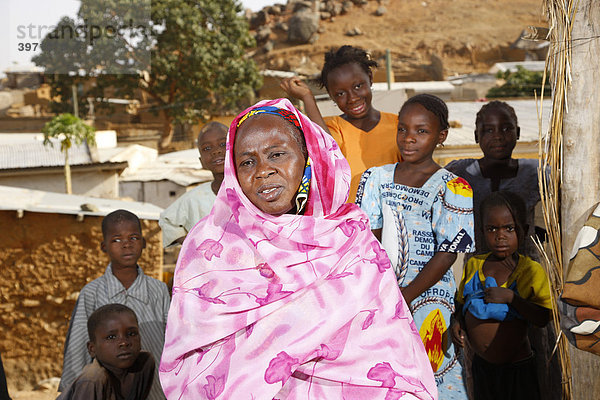 Bürgermeisterin Fanda Vongo  Kinder  Maroua  Kamerun  Afrika
