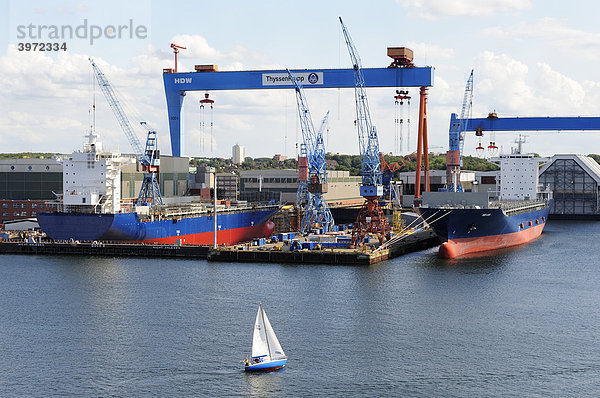 Schiffswerft im Kieler Hafen  Kiel  Schleswig-Holstein  Deutschland  Europa