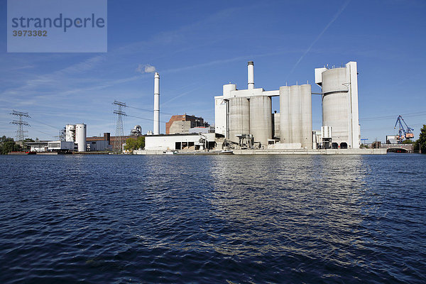 Vattenfall und Zementwerk Berlin an der Spree in Berlin  Deutschland  Europa