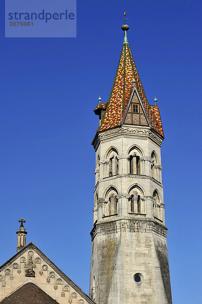 St. Johanniskirche mit Glockenturm Johannisturm  Romanik  Schwäbisch Gmünd  Baden-Württemberg  Deutschland  Europa