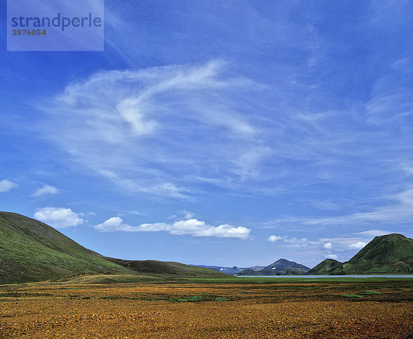 Landschaft am Landmannalaugar See  Vulkane  Island