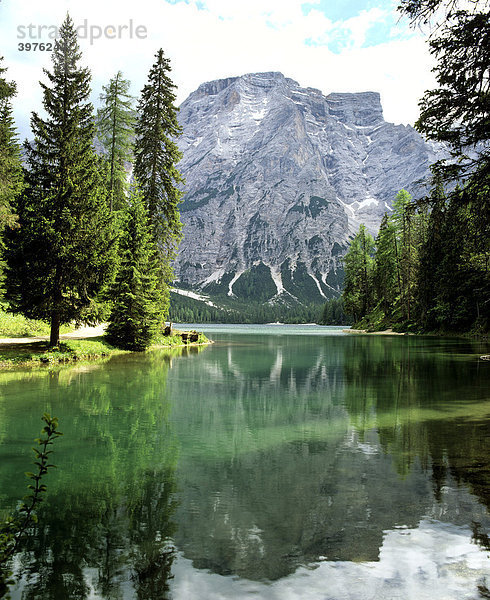 Pragser Wildsee  Seekofel  Pragser Dolomiten  Südtirol  Italien  Europa