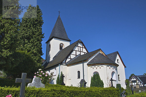 Kirche Alt St. Martin  eine der ältesten Kirchen im Rheinland  Muffendorf  Bonn  Nordrhein-Westfalen  Deutschland  Europa