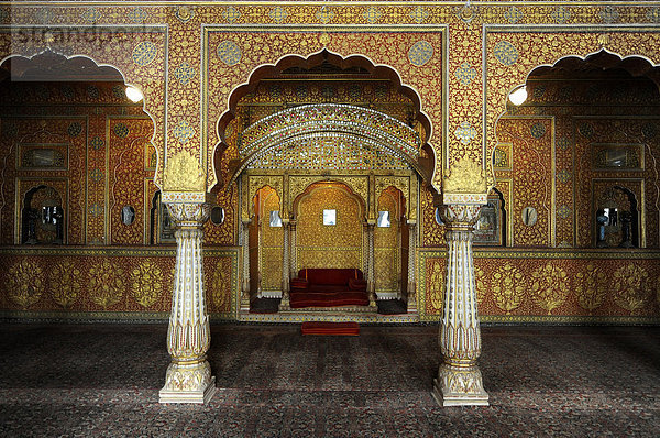 Der private Audienzsaal  Anup Mahal  im Junagarh Fort  Stadtpalast  Bikaner  Rajasthan  Nordindien  Indien  Südasien  Asien