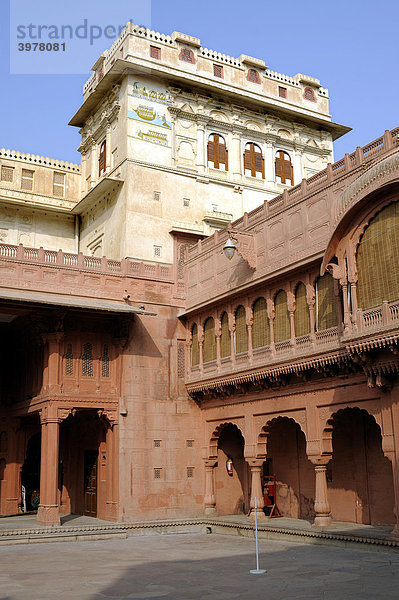Innenhof des Junagarh Fort  Stadtpalast  Bikaner  Rajasthan  Nordindien  Indien  Südasien  Asien