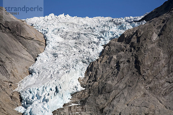 Briksdalsbreen  eine Gletscherzunge des Jostedalsbreen  Sogn og Fjordane  Norwegen