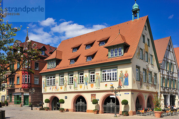 Rathaus mit Fassadenmalerei  Haslach  Schwarzwald  Baden-Württemberg  Deutschland  Europa