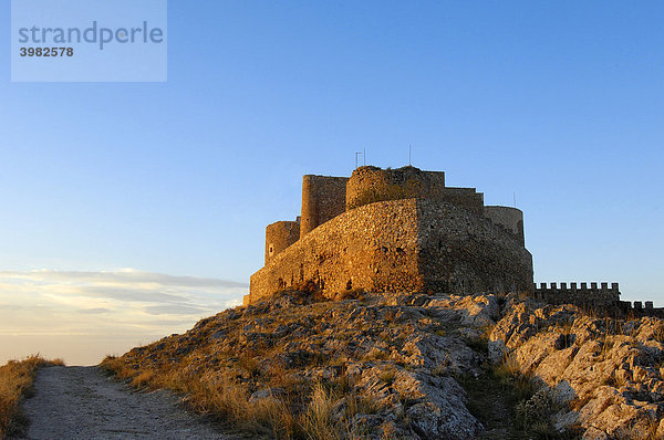 Caballeros de San Juan de JerusalÈn Schloss  12. Jahrhundert  Consuegra  Provinz von Toledo  Route des Don Quijote  Castilla-La Mancha  Spanien  Europa