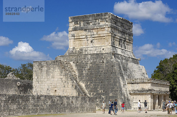 Tempel am Ballspielplatz  Maya-Ruinen von Chichen Itza  Riviera Maya  Halbinsel Yucatan  Mexiko