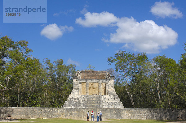 Tempel am Ballspielplatz  Maya-Ruinen von Chichen Itza  Riviera Maya  Halbinsel Yucatan  Mexiko