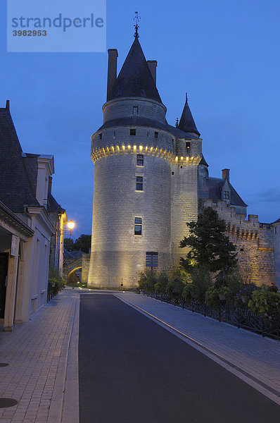 Ch‚teau de Langeais  Schloss Langeais in der Dämmerung  Tours  Indre-et-Loire Departement  Loire  Frankreich  Europa
