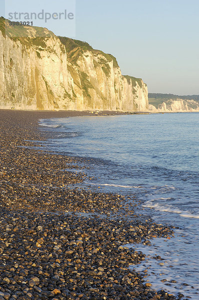 Strand und Klippen  CÙte d'Albatre  Dieppe  Haute-Normandie  Normandie  Frankreich  Europa