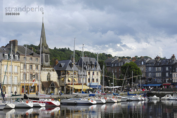 Hafen  Honfleur  Calvados Provinz  Normandie  Frankreich  Europa