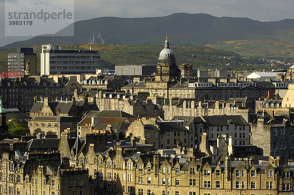 Altstadt von Calton Hill aus gesehen  Edinburgh  Region Lothian  Schottland  Vereinigtes Königreich  Europa