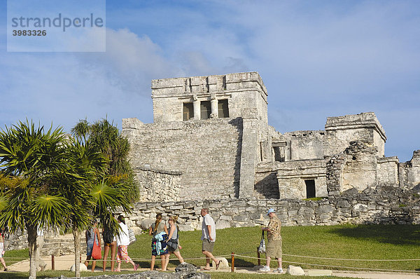 Die Burg  El Castillo  Maya-Ruinen von Tulum  1200-1524  Tulum  Bundesstaat Quintana Roo  Riviera Maya  Yucatan Halbinsel  Mexiko