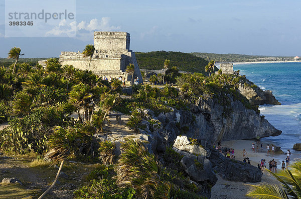 Die Burg  El Castillo  Maya-Ruinen von Tulum  1200-1524  Tulum  Bundesstaat Quintana Roo  Riviera Maya  Yucatan Halbinsel  Mexiko