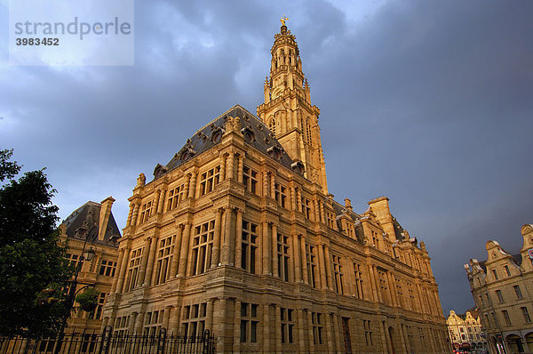 Hotel de Ville Rathaus  Place des HÈros  Arras  Nord-Pas de Calais  Region Artois  Frankreich  Europa