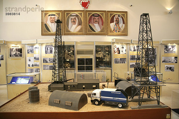 Oil Well No. 1  erstes Bohr- und Förderloch  noch in Funktion  heute Erdöl-Museum  Königreich Bahrain  Persischer Golf