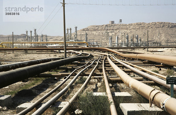 Pipelines beim Awali Ölfeld  Königreich Bahrain  Persischer Golf