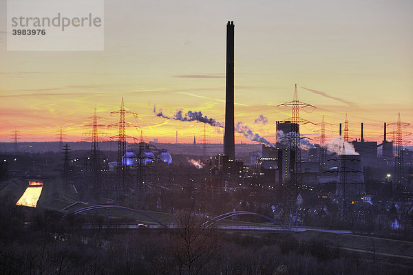 Industrielandschaft  Kokerei Prosper  Bottrop  Müllheizkraftwerk Essen-Karnap  RWE Power AG  Essen  Emscherklärwerk Bottrop  Ruhrgebiet  Nordrhein-Westfalen  Deutschland  Europa