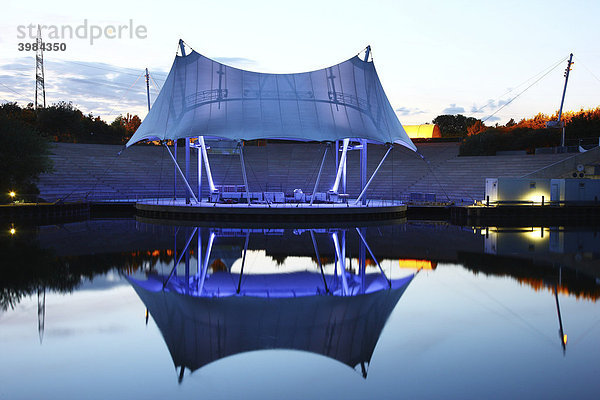 Amphitheater  am Nordsternpark  ehemalige Zeche Nordstern  Gelsenkirchen  Nordrhein-Westfalen  Deutschland  Europa