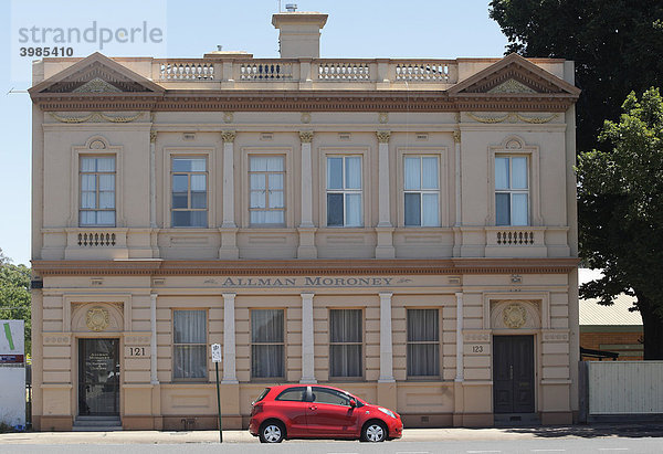 Historisches Gebäude in der Raymond Street  Sale  Gippsland  Victoria  Australien