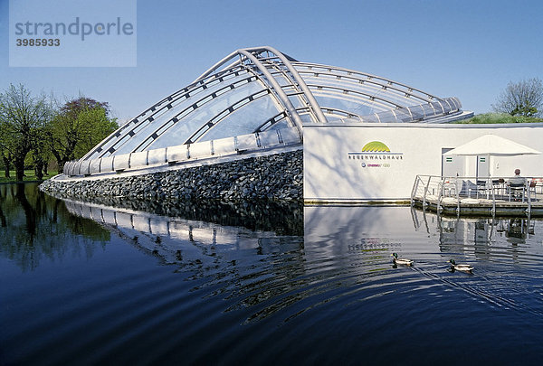 Moderner Kuppelbau  Regenwaldhaus  heute Sea Life Aquarium  Berggarten  Herrenhäuser Gärten  Hannover  Niedersachsen  Deutschland  Europa