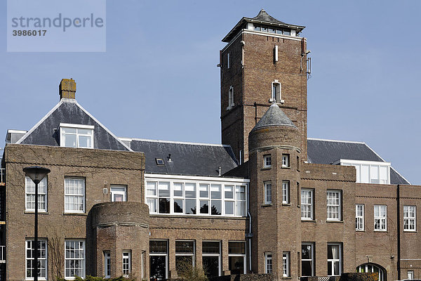 Hotel Huize Glory  pompöse Villa aus den 20iger Jahren  im Stil der Amsterdamer Schule  Bergen aan Zee  Holland  Niederlande  Europa