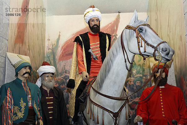 Puppen in osmanischer Kleidung  Sultan auf Pferd mit Begleitung  Janitschar  Militärmuseum  Askeri Müse  Osmanbey  Istanbul  Türkei