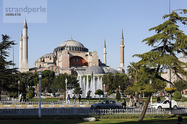 Hagia Sophia  Aya Sofya  Sultanahmet-Platz  Istanbul  Türkei
