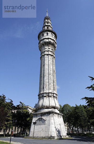 Beyazit-Turm auf dem Campus der Universität Istanbul  Türkei