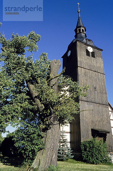 Historische Dorfkirche mit Holzturm in Schlepzig  Unterspreewald  Spreewald  Brandenburg  Deutschland  Europa