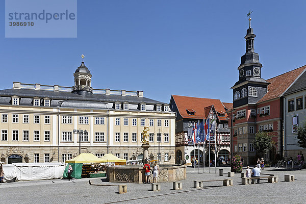 Martkplatz mit Stadtschloss und Rathaus  Eisenach  Thüringen  Deutschland  Europa