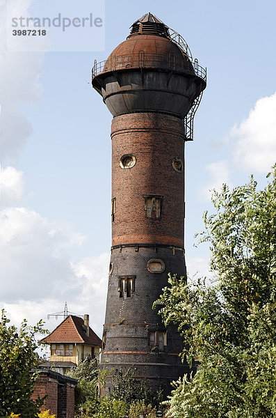 Historischer Wasserturm Nord  stillgelegter Rangierbahnhof Duisburg-Wedau  Ruhrgebiet  Nordrhein-Westfalen  Deutschland  Europa