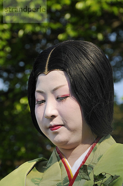 Aoi-Festival in Kyoto  Hofdame mit Frisur aus der Heian-Periode  Kyoto  Japan  Asien