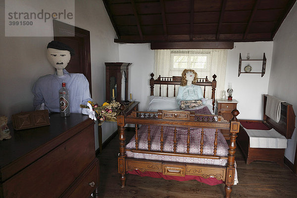 Schlafzimmer  volkskundliches Museum im Gutshof Casa Lujan in Puntallana  La Palma  Kanaren  Kanarische Inseln  Spanien