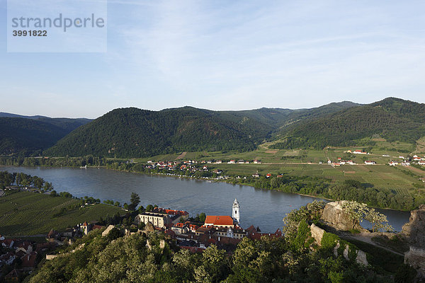 Dürnstein  Donau  Blick von Burgruine  Wachau  Niederösterreich  Österreich  Europa