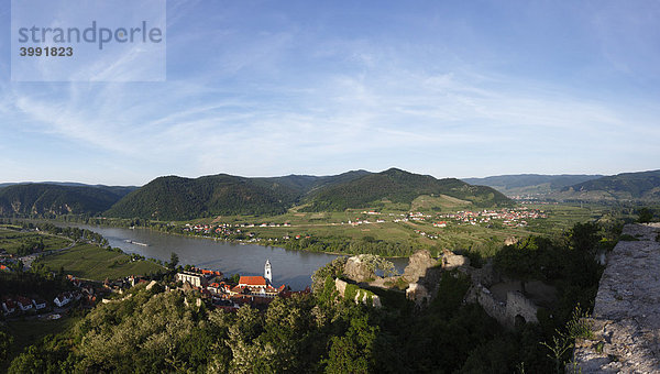Dürnstein  Donau  Blick von Burgruine  Wachau  Niederösterreich  Österreich  Europa