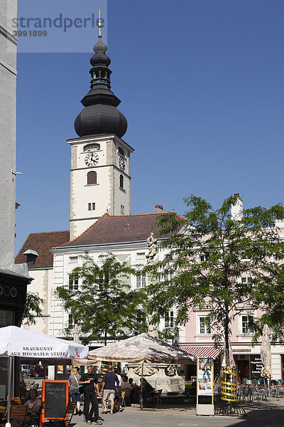 Herrenplatz mit Dom  St. Pölten  Niederösterreich  Österreich  Europa