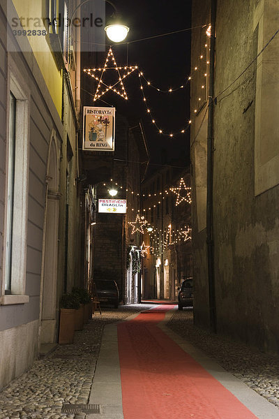 Via Vitani bei Nacht  Como am Comer See  Lombardei  Italien  Europa