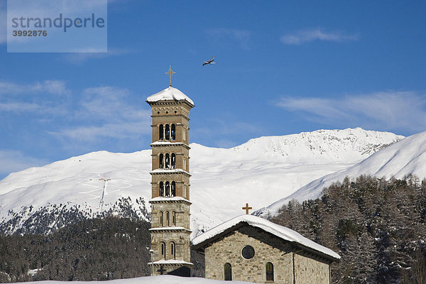 Kirche St. Karl in St. Moritz-Bad im Winter  Alpen  Graubünden  Schweiz