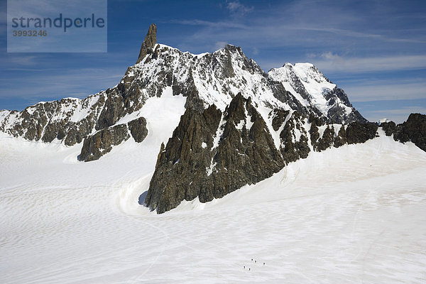 Dent du Geant  Dente del Gigante  Zahn des Riesen am westlichen Ende des Rochefort-Grats  Mont Blanc-Massiv  Alpen  Italien  Europa