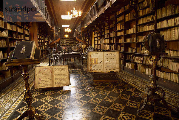 Bibliothek des Klosters San Francisco  Lima  Peru  Südamerika