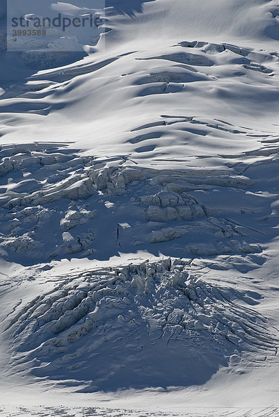 Vergletscherter Berghang des Piz Palü  3900 m über NN  Berninagruppe  Bündner Alpen  Kanton Graubünden  Schweiz  Europa Kanton Graubünden
