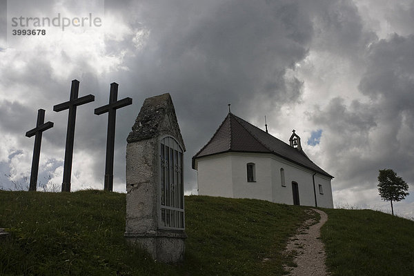 Salmendinger Kapelle auf der sogenannten Kuppenalb  Schwäbische Alb  Zollernalbkreis  Deutschland  Europa