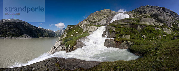 Wasserfall am Grimselstausee  Grimselgebiet  Urner Alpen  Kanton Uri  Schweiz  Europa Kanton Uri