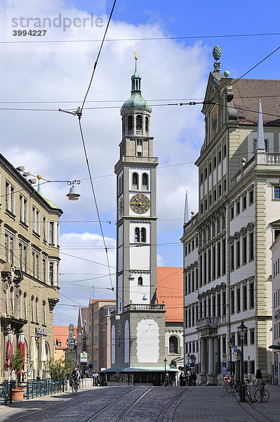Der Perlachturm in der Altstadt von Augsburg  Bayern  Deutschland  Europa