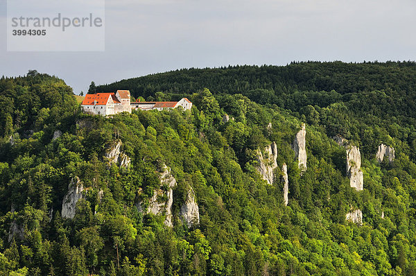 Die Burg Wildenstein bei Leibertingen im oberen Donautal  seit 1972 eine Jugendherberge  Landkreis Sigmaringen  Baden-Württemberg  Deutschland  Europa