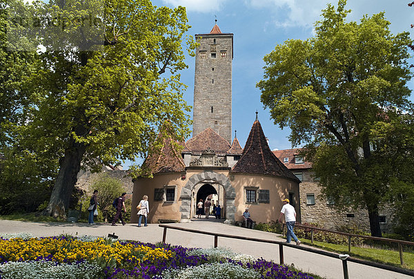 Westliches Burgtor  12. Jahrhundert  ältester und größter Torturm  Rothenburg ob der Tauber  Bayern  Deutschland  Europa